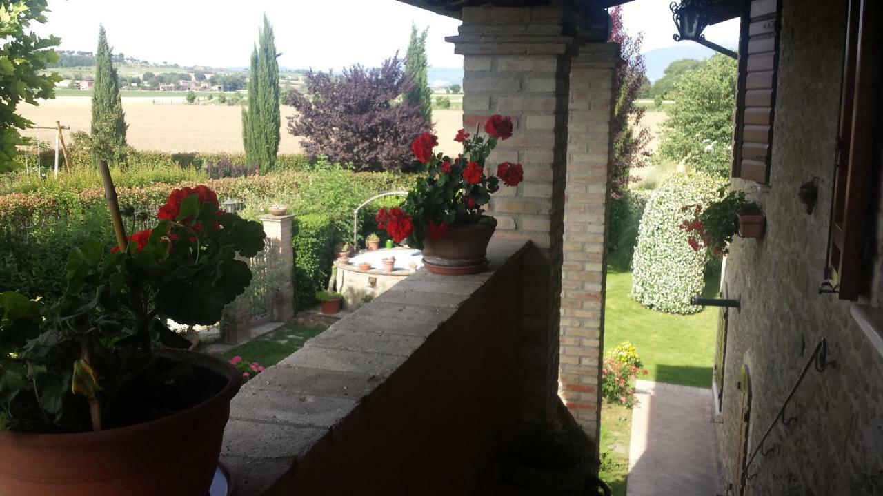 Casa La Quiete Villa Torgiano Exteriör bild